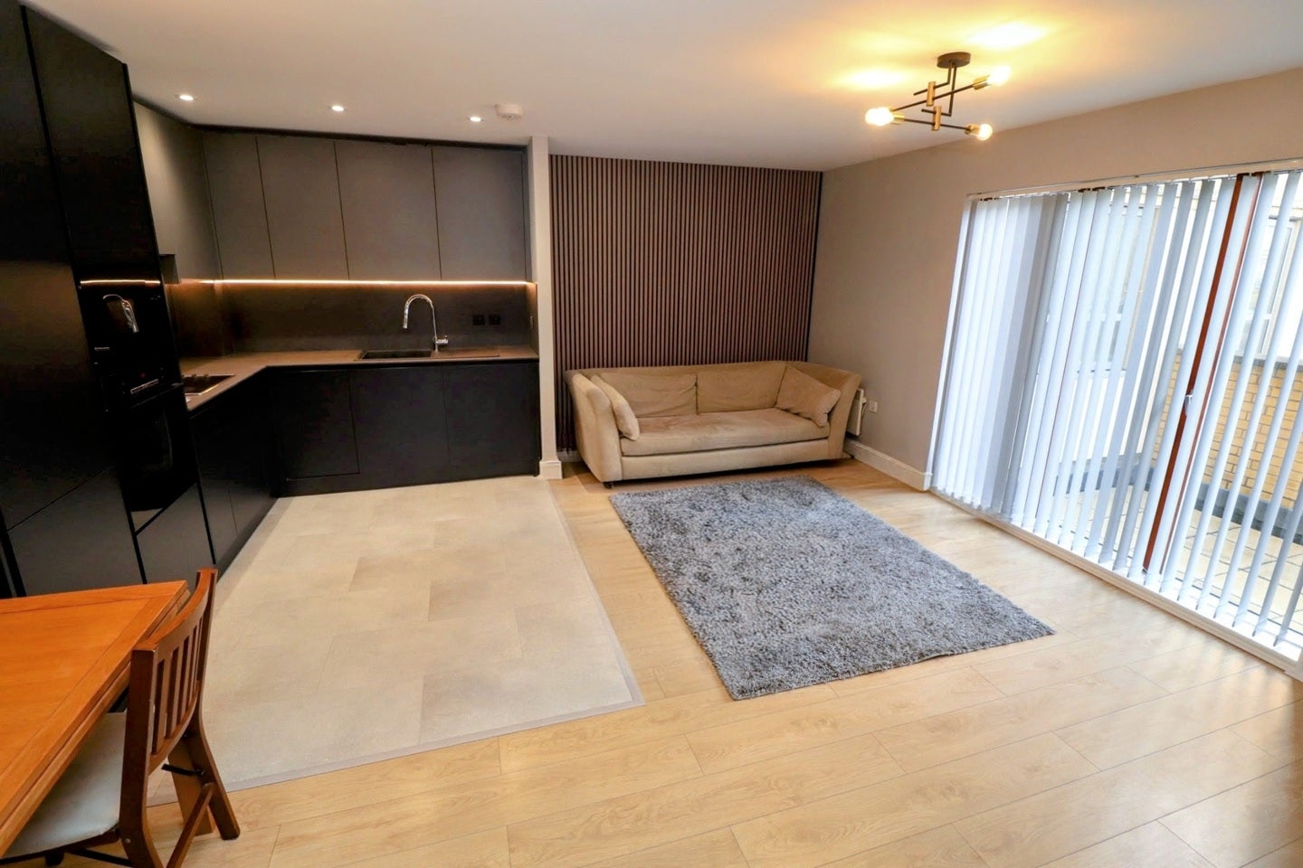 Flat Sovereign Place in London