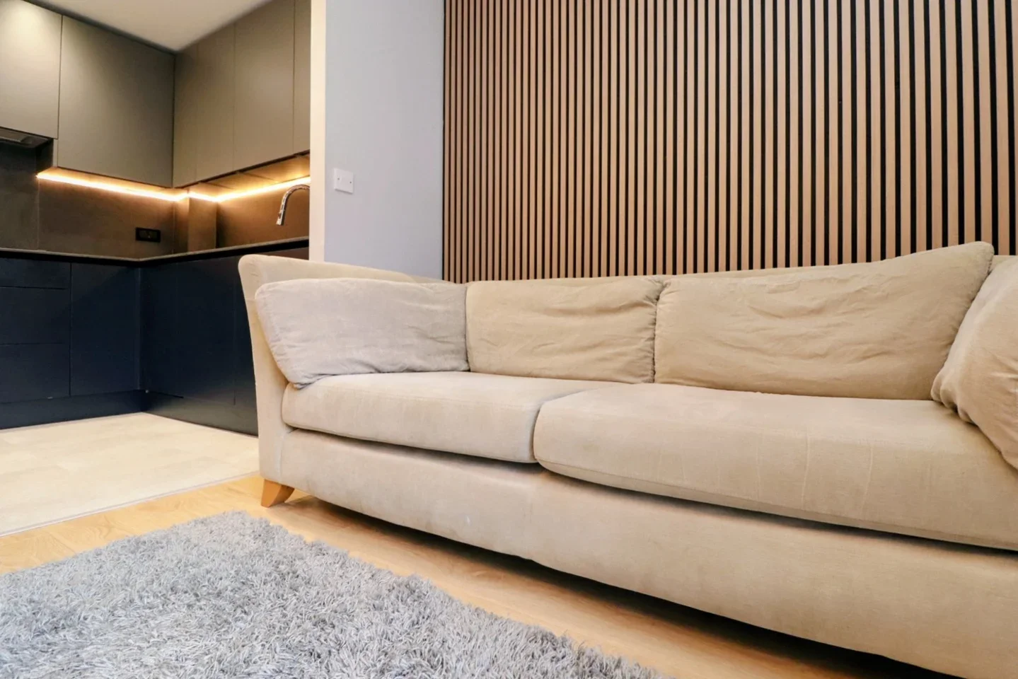 Flat Sovereign Place in London
