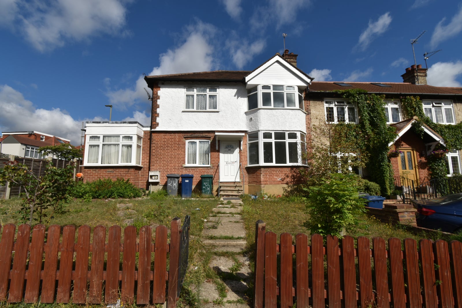 House Longmore Avenue in Greater London