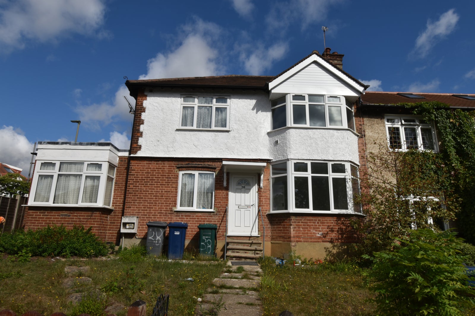 House Longmore Avenue in Greater London