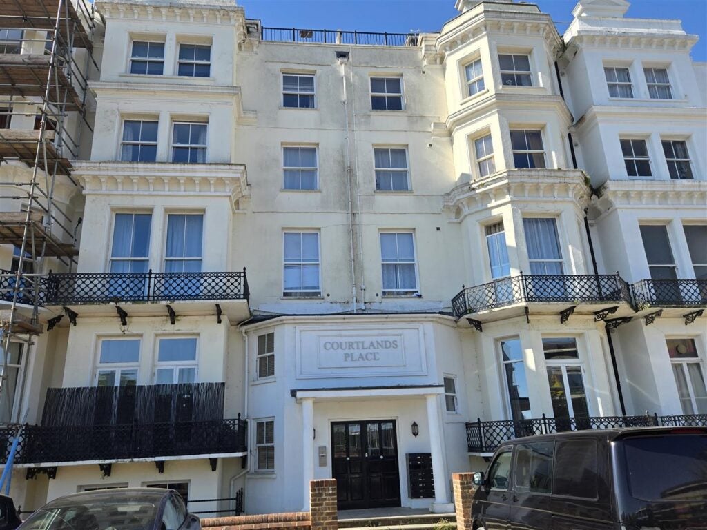 Flat Wilmington Gardens in Eastbourne