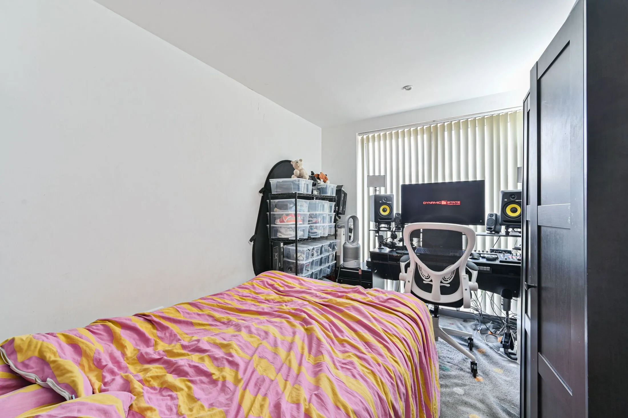 Flat No 1 Street in Greater London