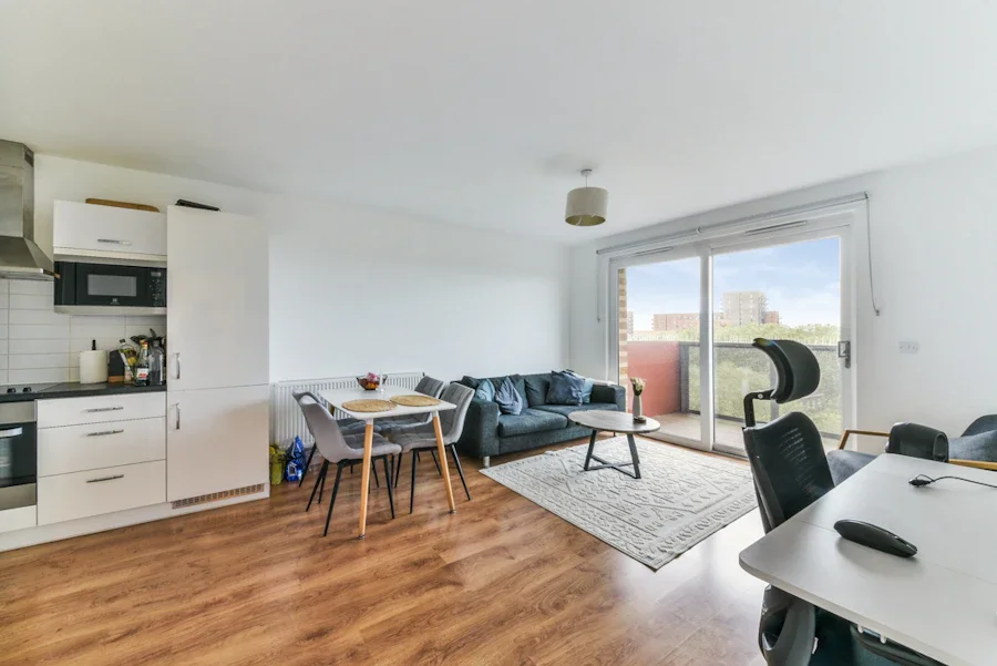Flat London Road in Greater London