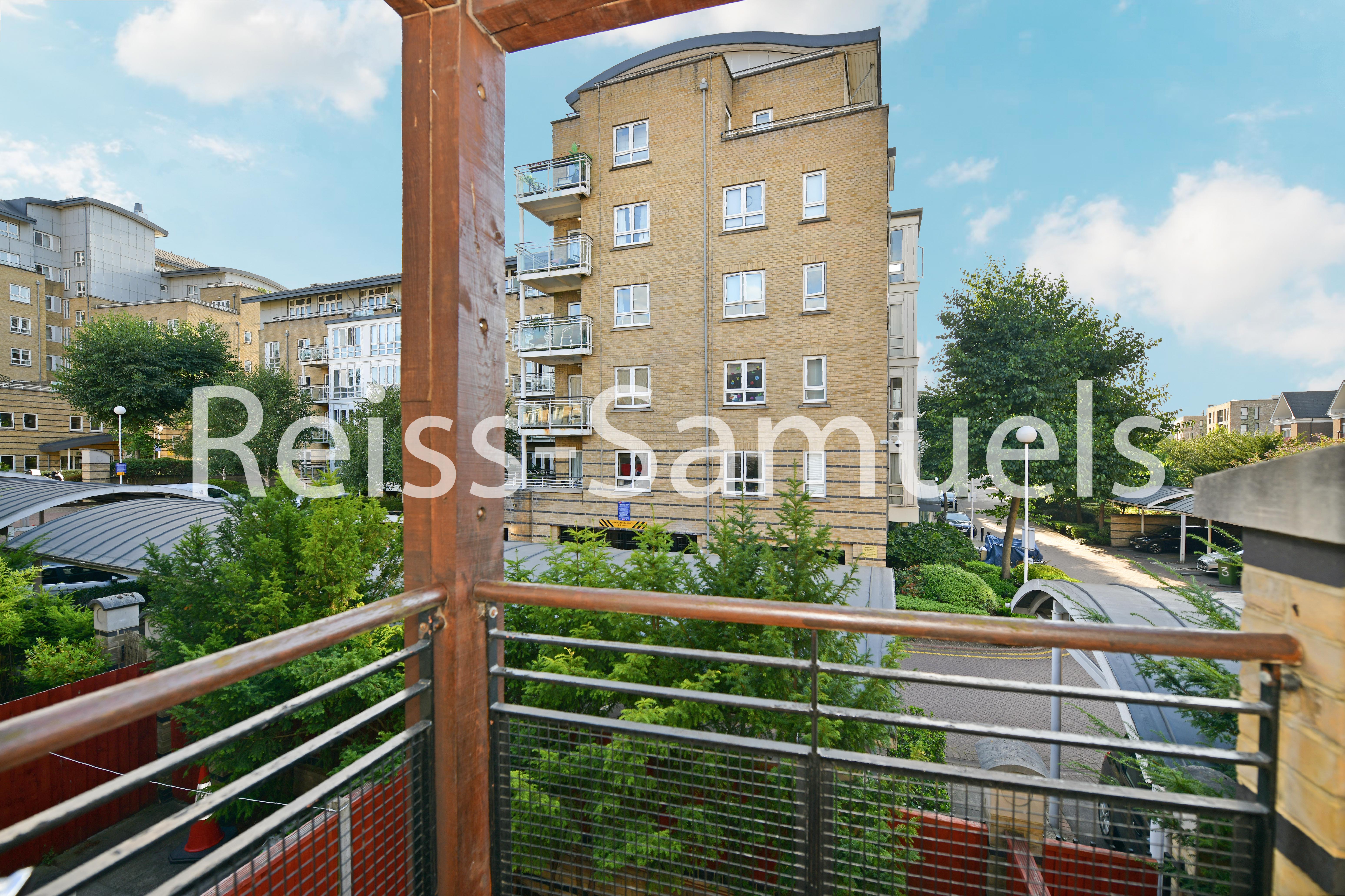 House Ferry Street in Greater London