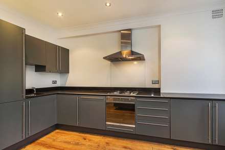 Flat Coleherne Road in Greater London