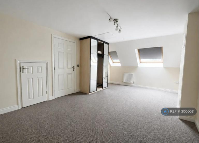 House Leeds Close in Corby