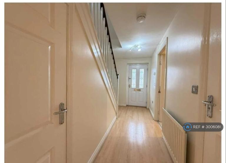 House Leeds Close in Corby