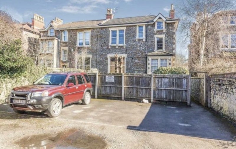 Flat Redland Road in Bristol
