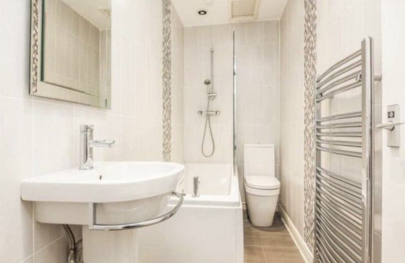 Flat Redland Road in Bristol