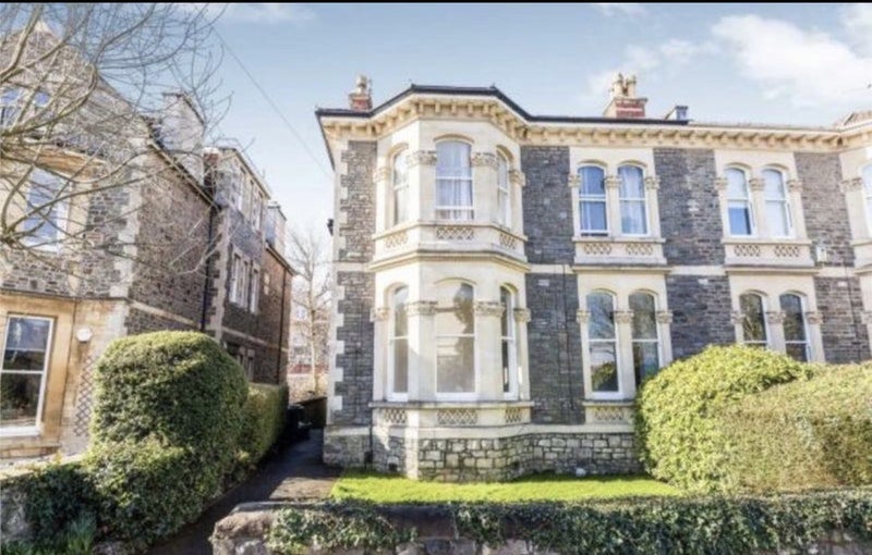 Flat Redland Road in Bristol