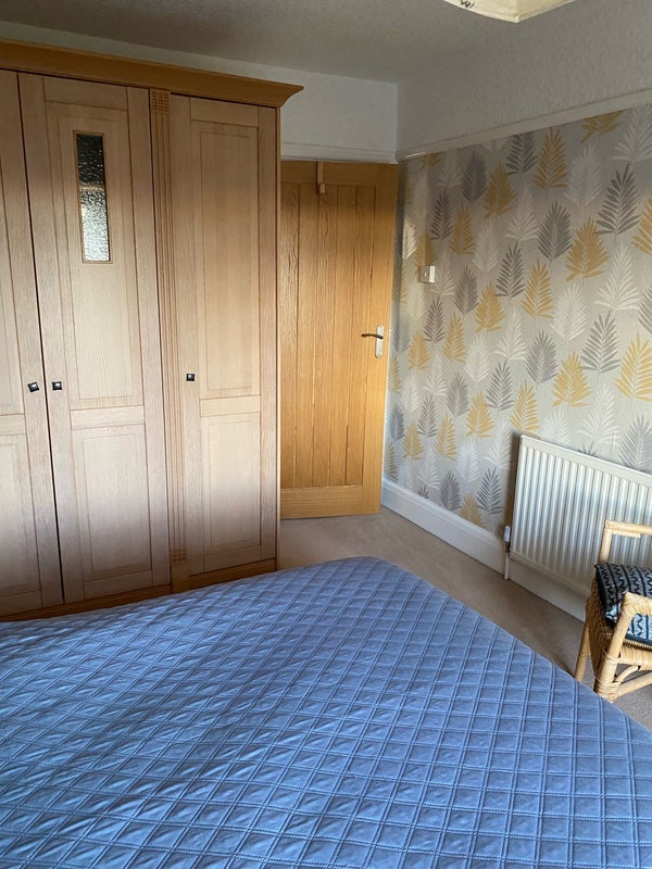 Room Fairfax Crescent in Porthcawl