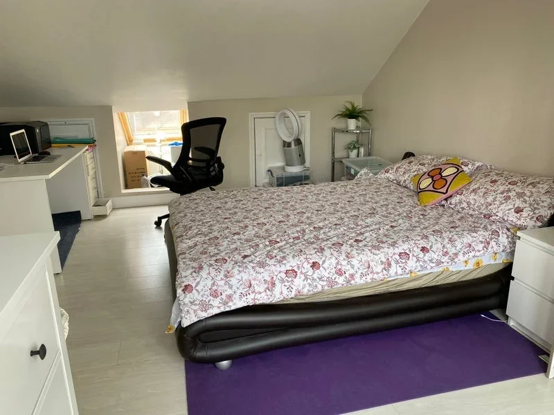 Room Hickman Road in Greater London