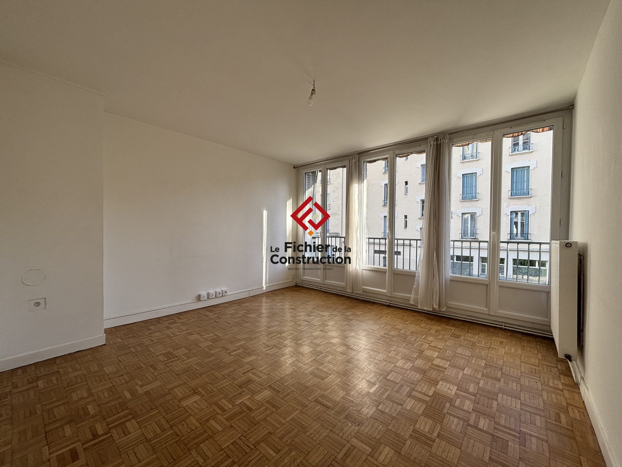 Flat Cour Marcel Reymond in Grenoble