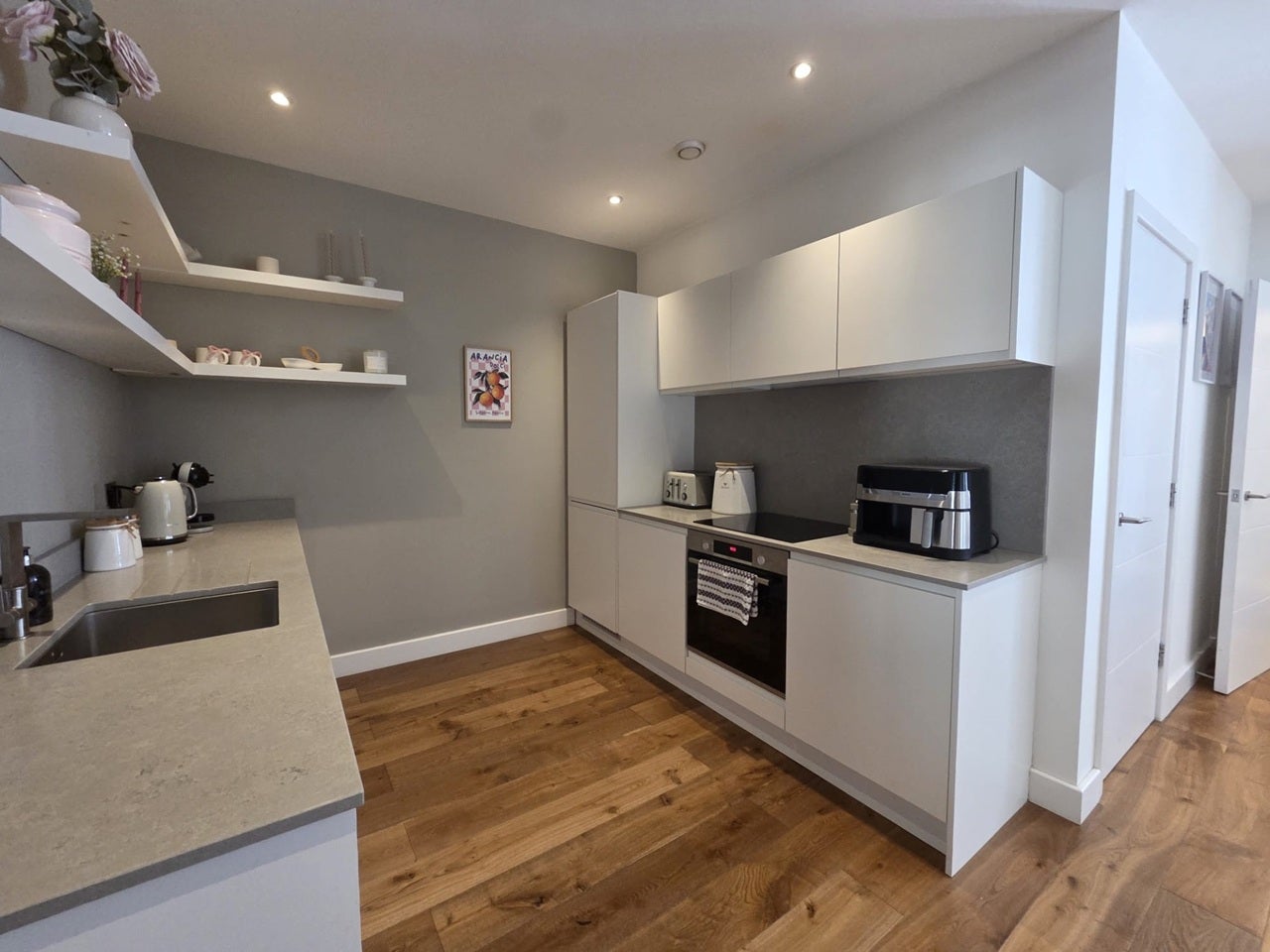 Flat Springfield Avenue in Harrogate