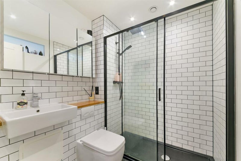 House Christchurch Close in Greater London