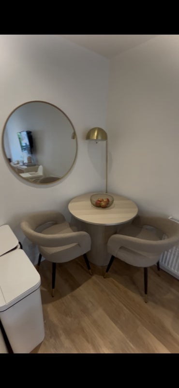 House Christchurch Close in Greater London