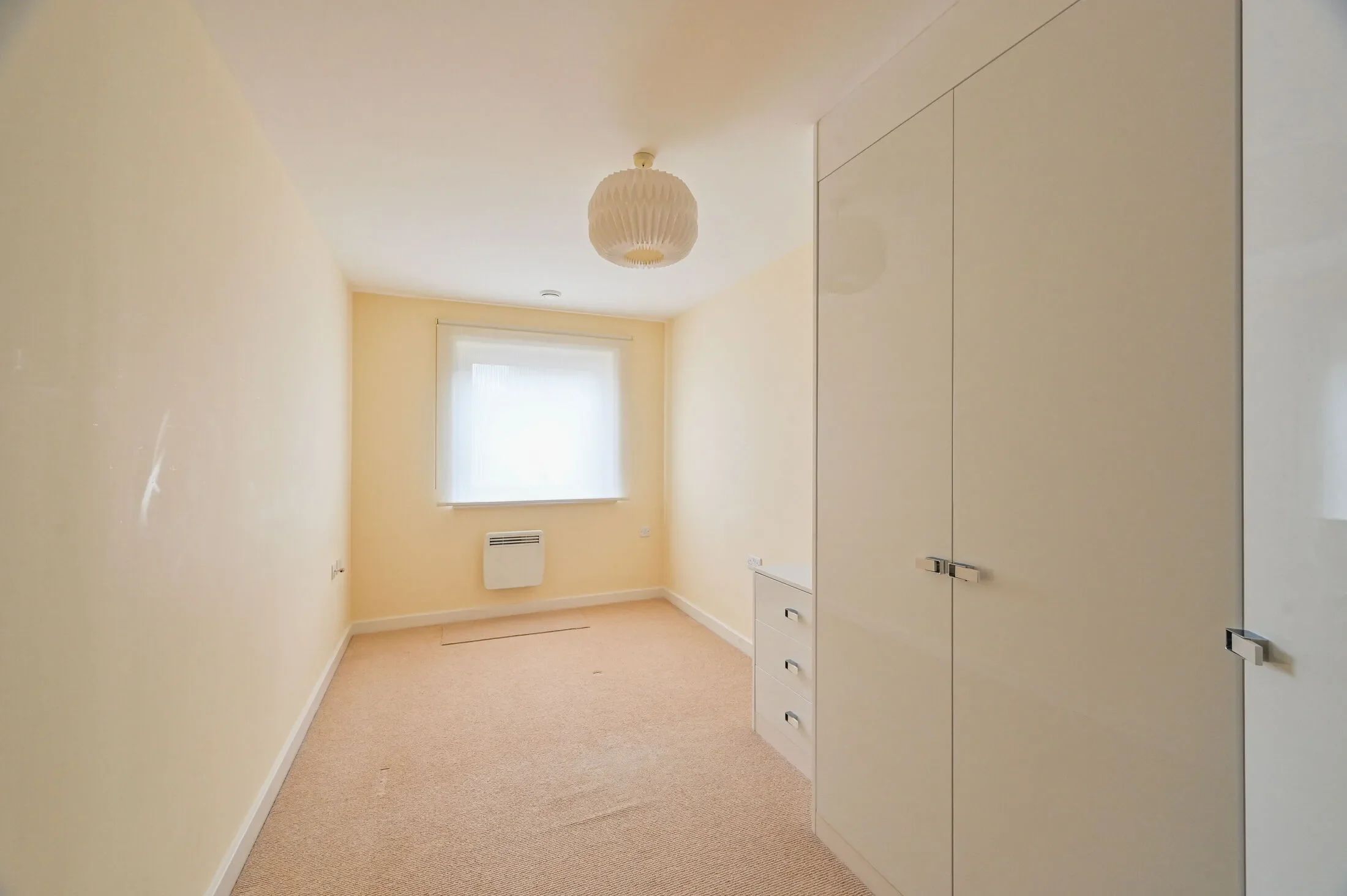 Flat Fairfield Road in Greater London