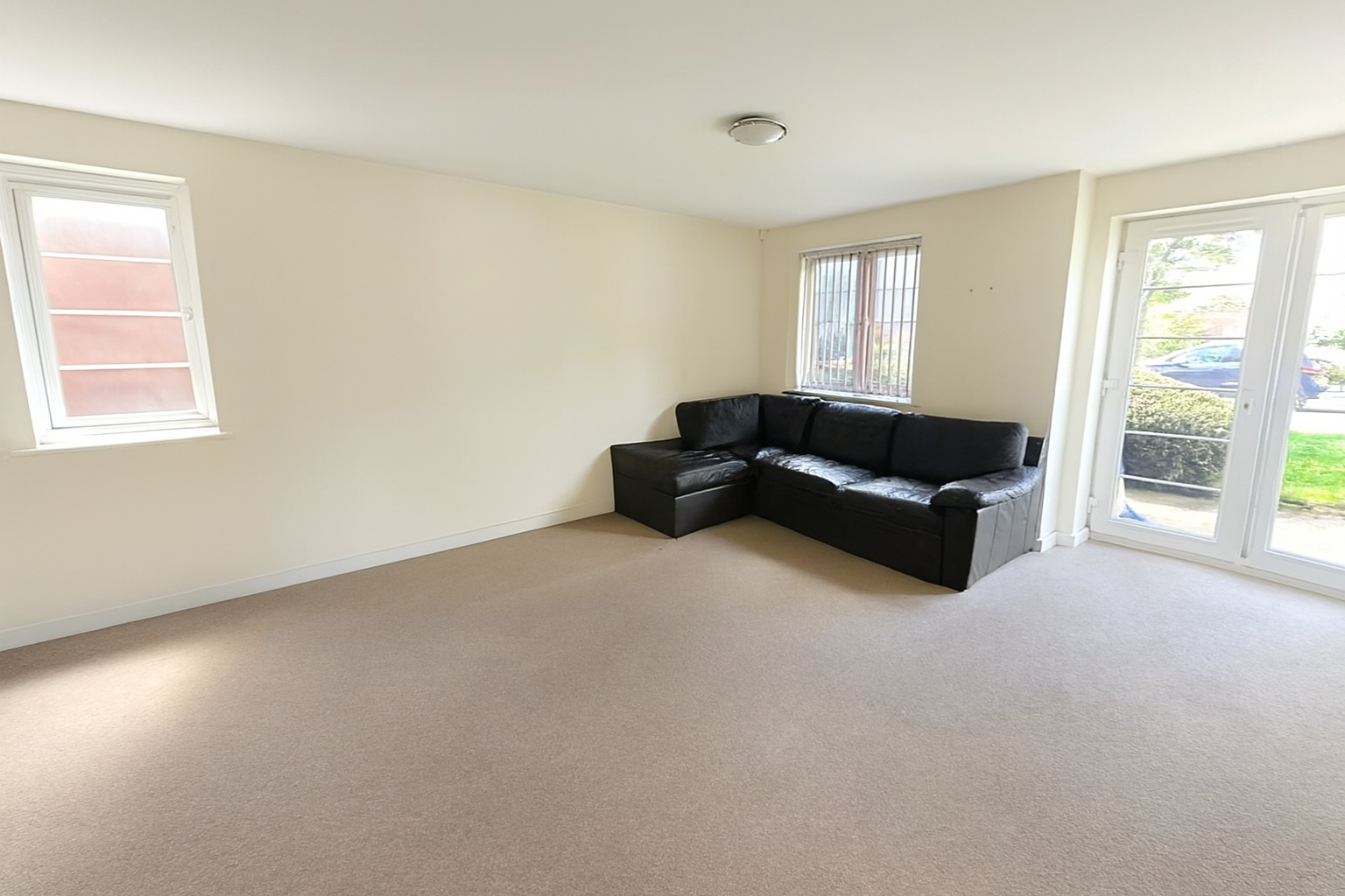 Flat Hendon Court in Euxton