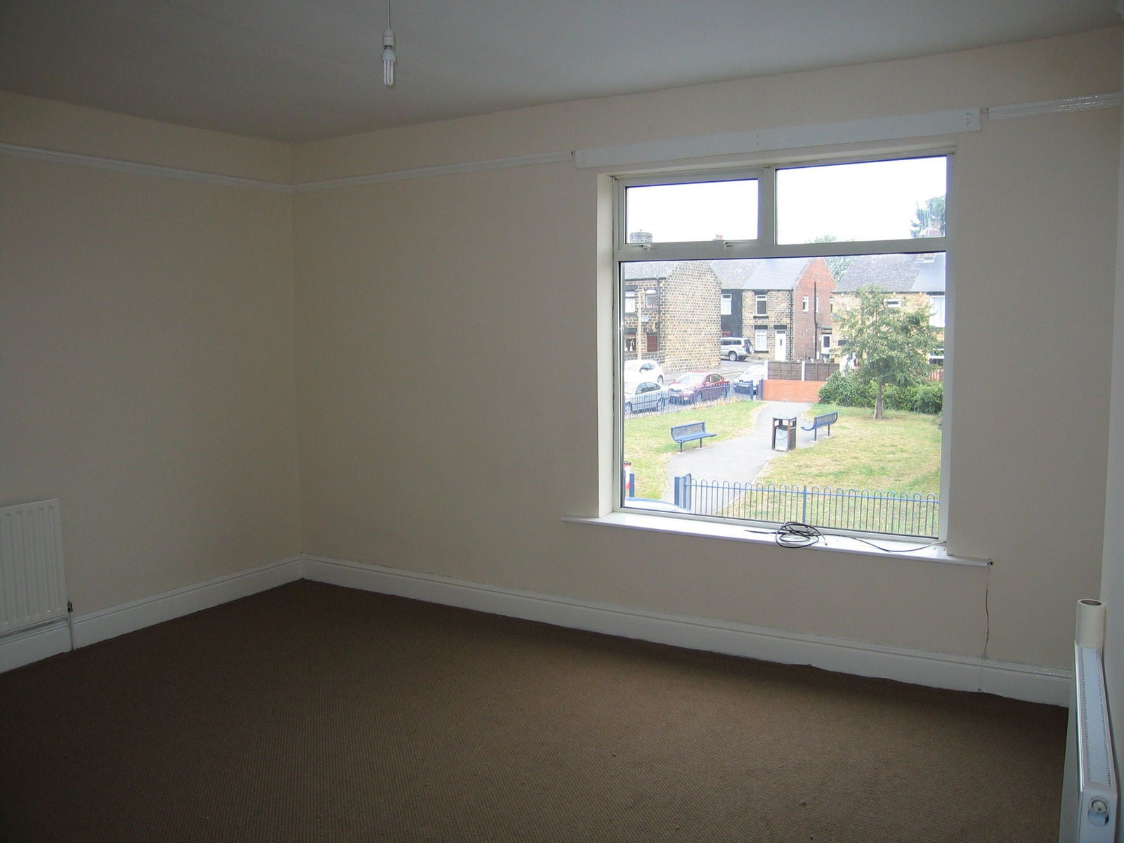 Flat Cornfall Place in Barnsley