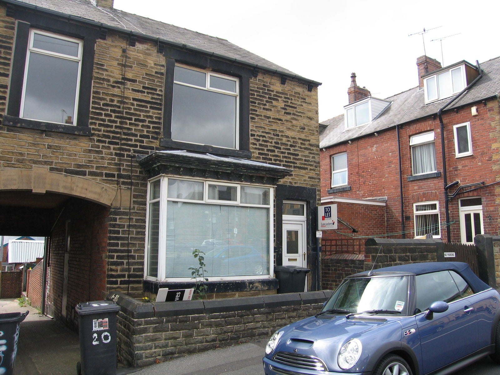 Flat Cornfall Place in Barnsley