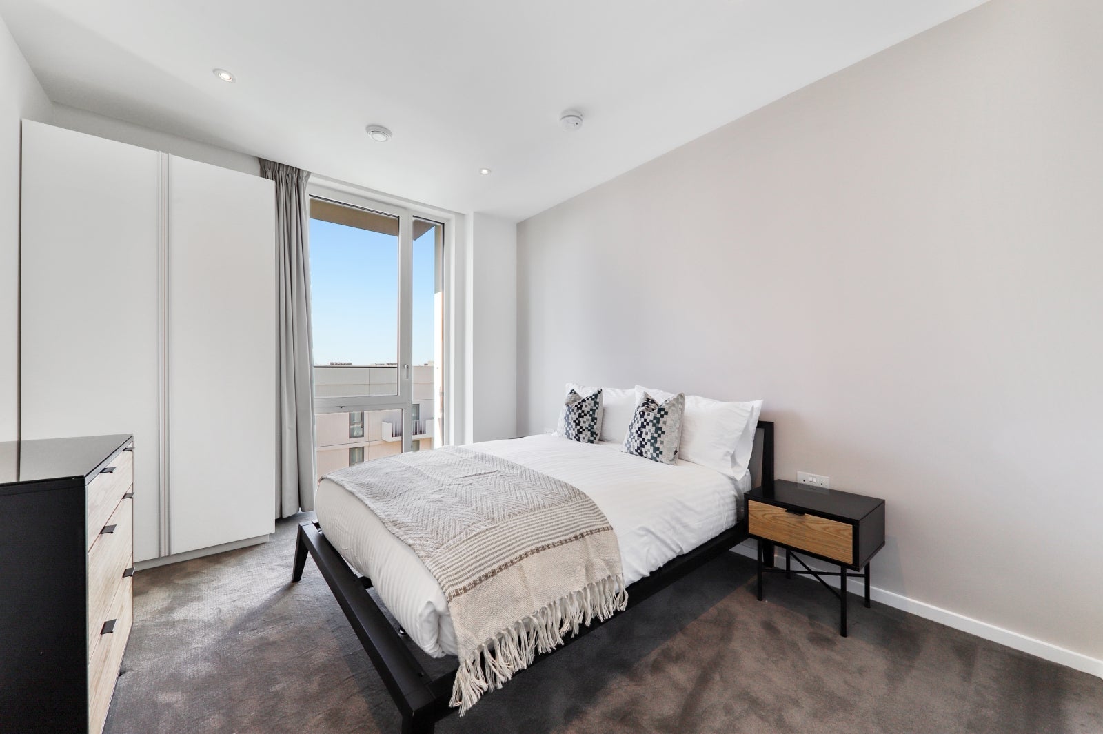 Flat Celebration Avenue in Greater London
