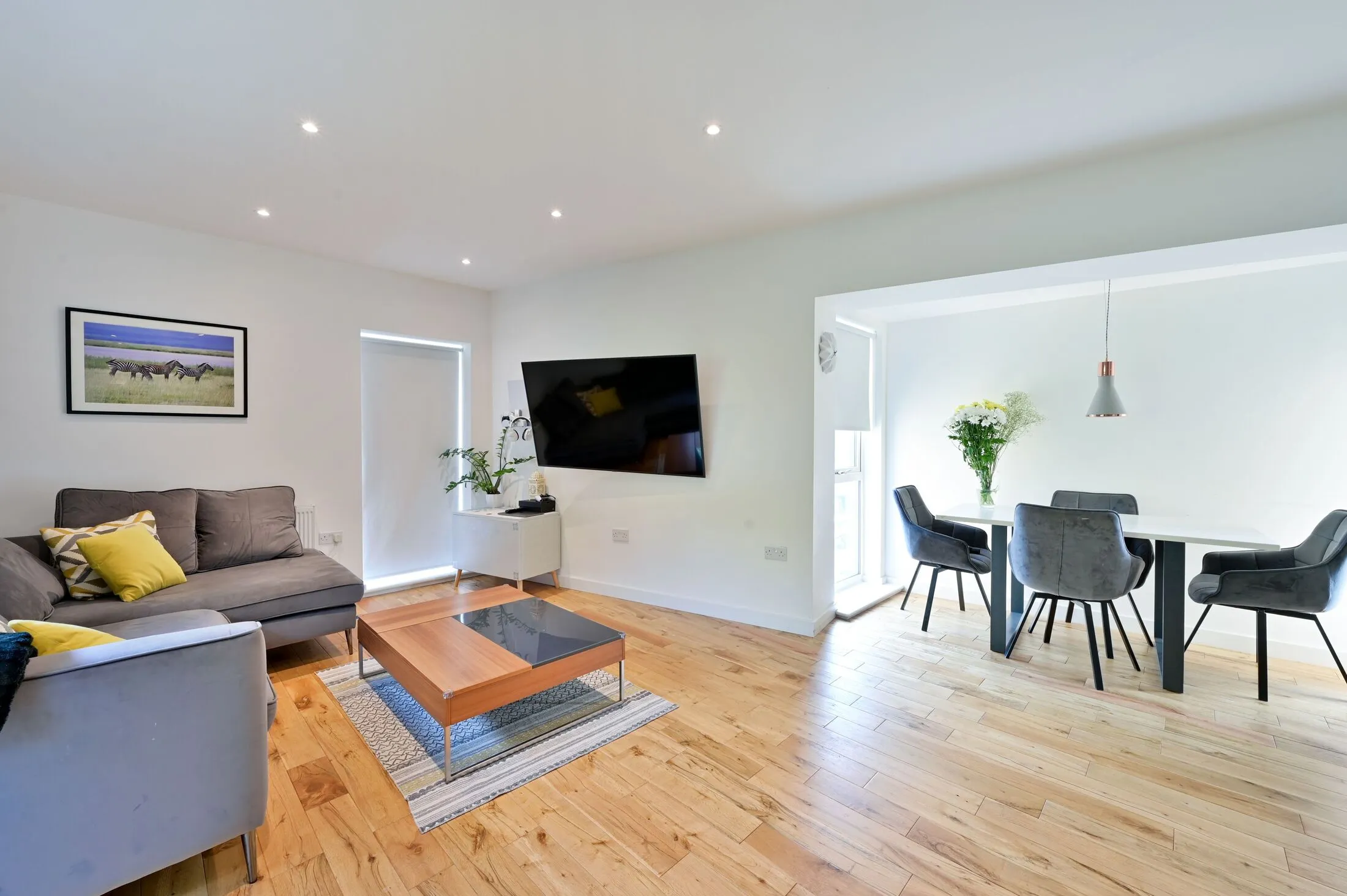 Flat Heathfield Square in Greater London