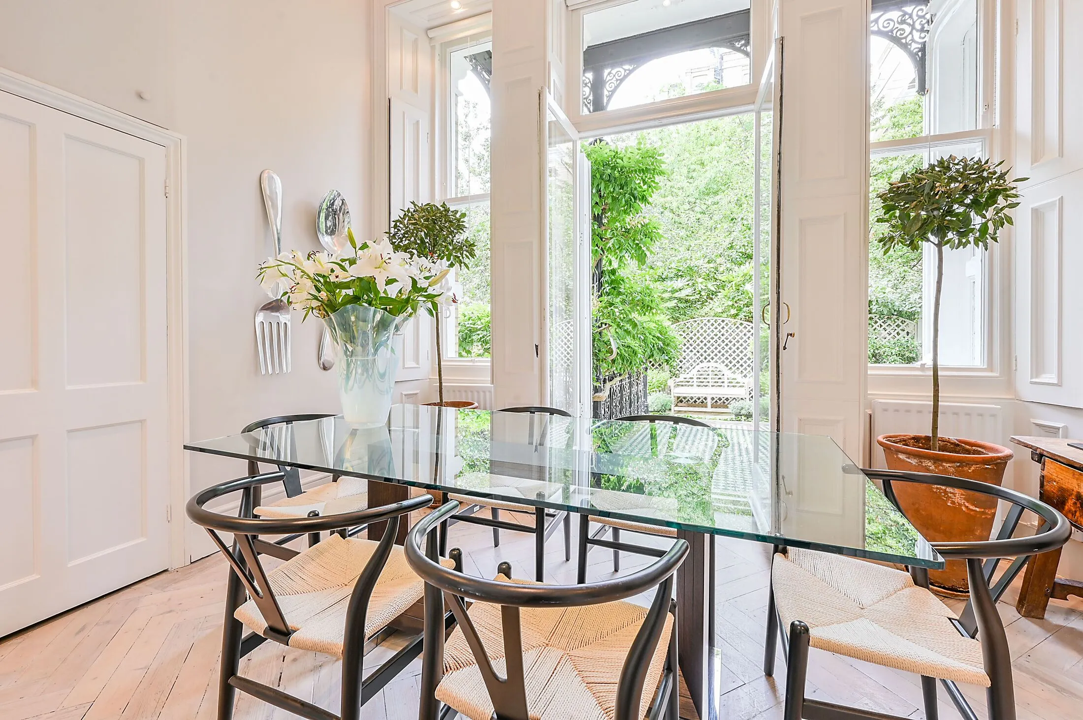 Flat Cornwall Gardens in Greater London
