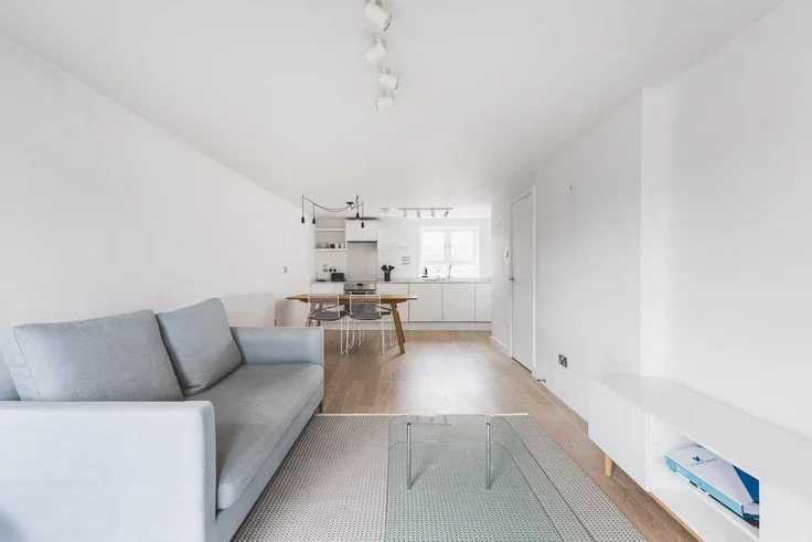 Flat Ebury Street in City of Westminster