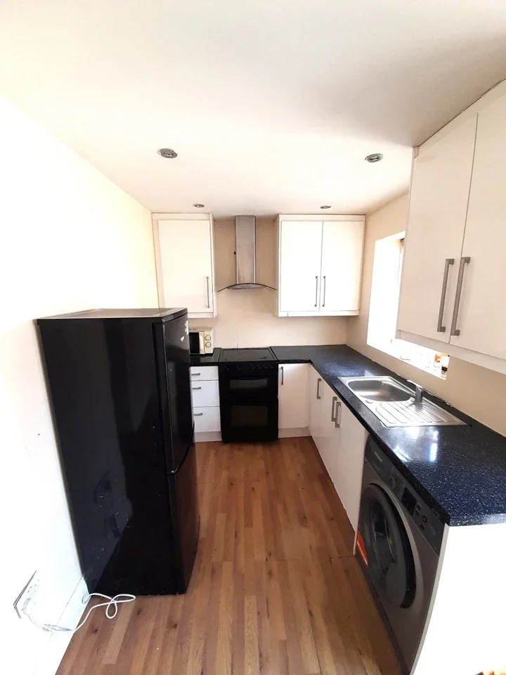 Flat Selan Gardens in Greater London