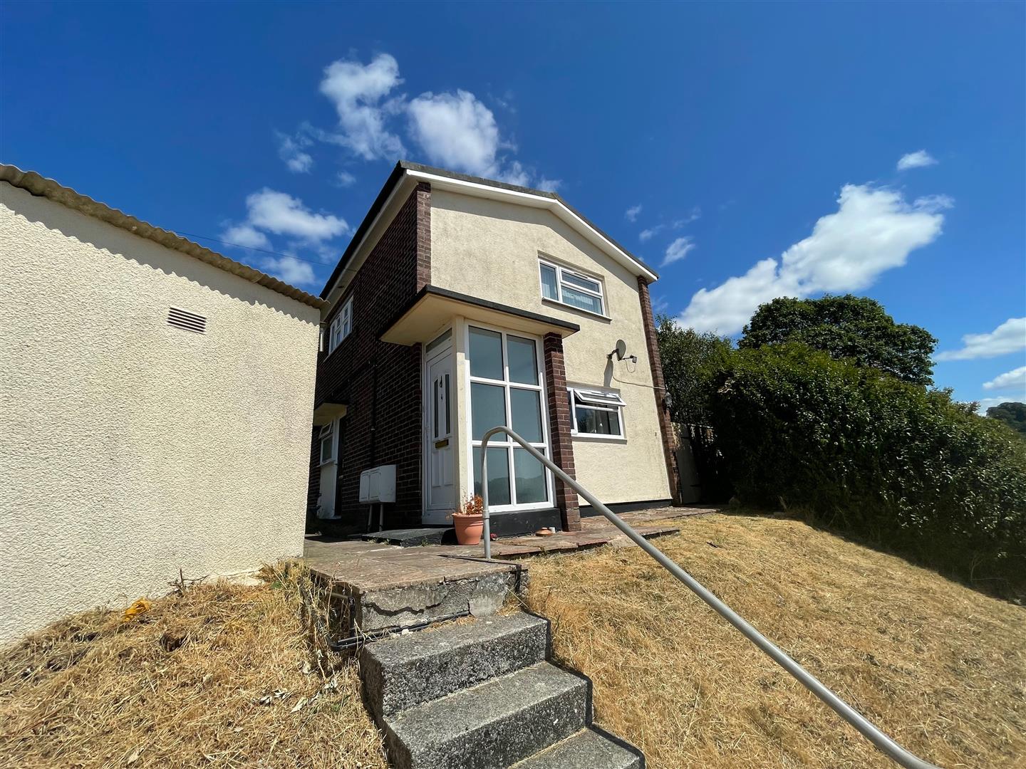 Flat Middlefield Road in Plymouth