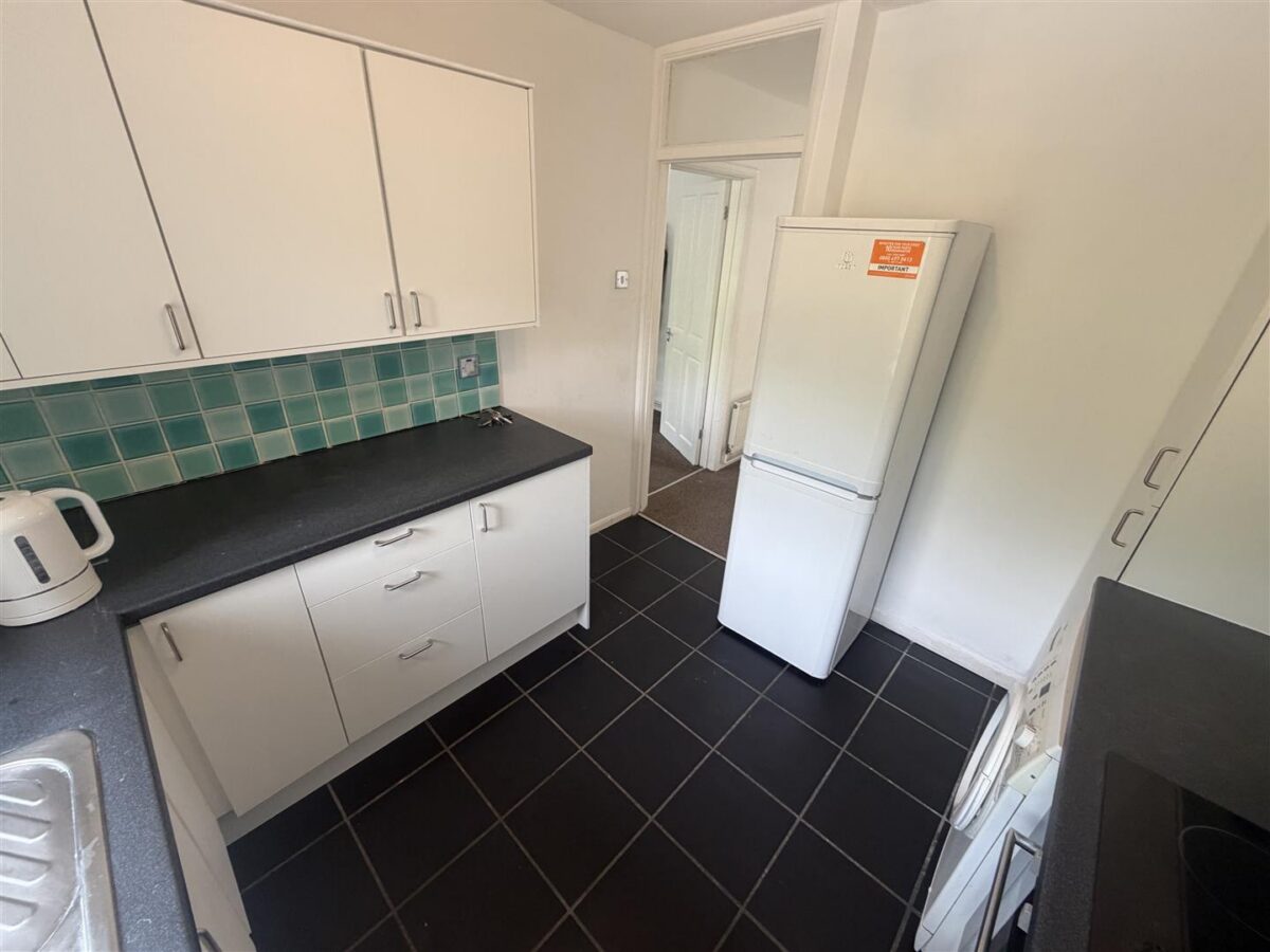 Flat Hadleigh Court in Broxbourne
