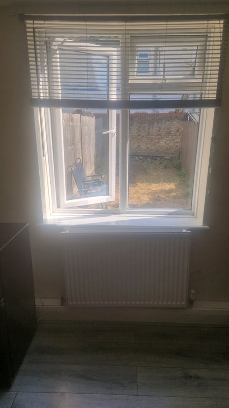 Room Spondon Road in Greater London