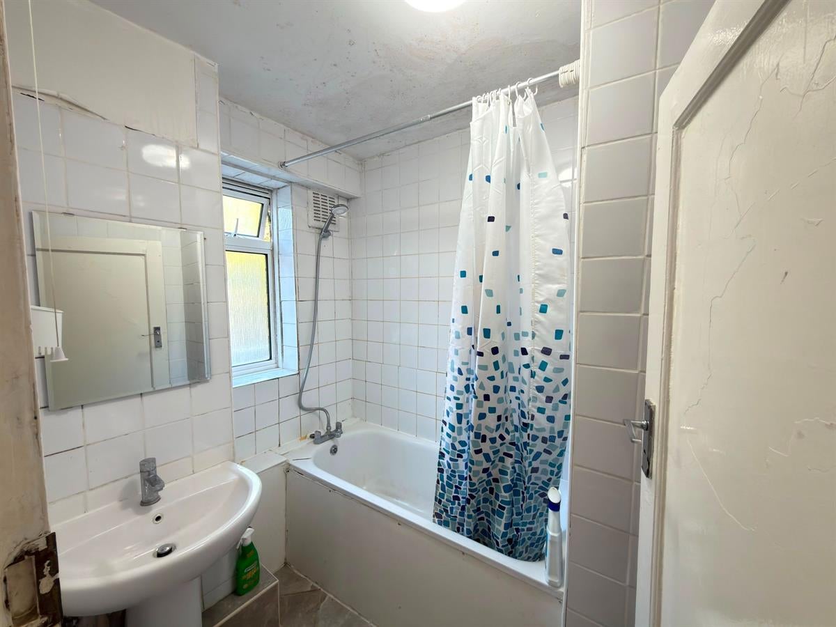 Flat Harrington Square in Greater London