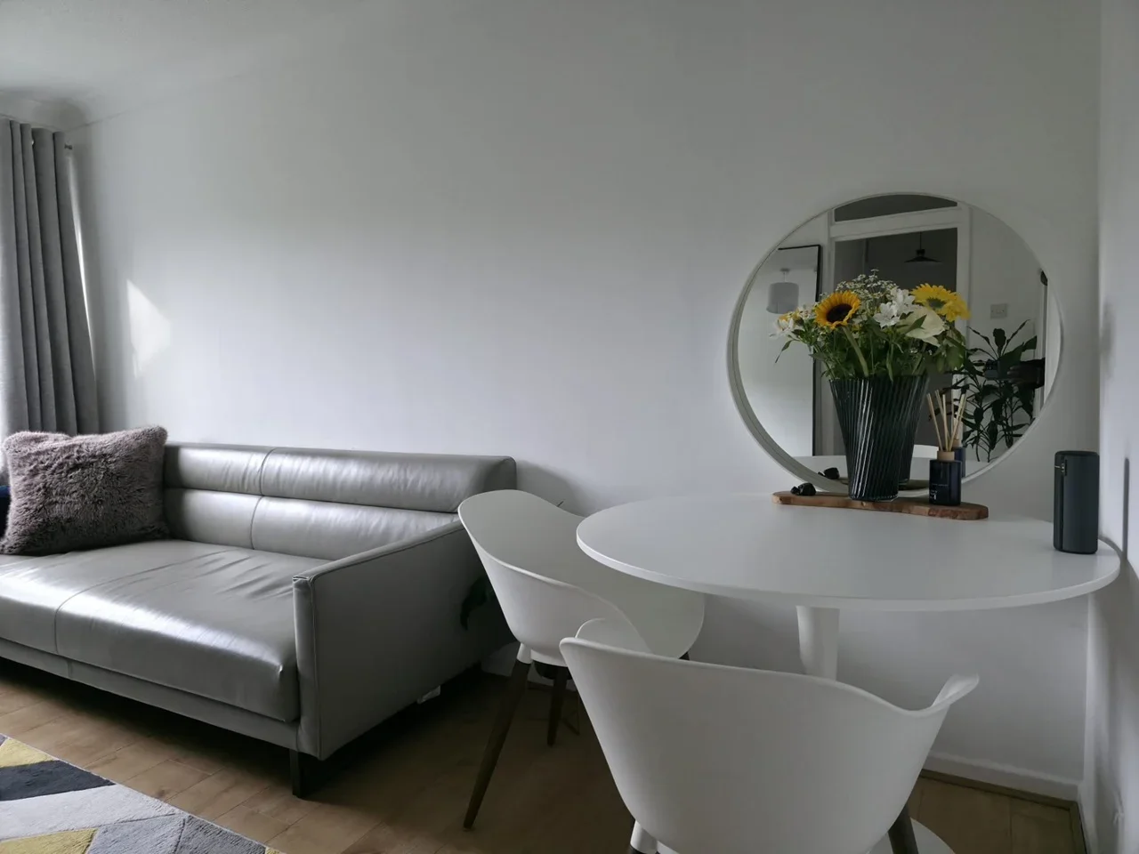 Flat Sheen Road in Greater London
