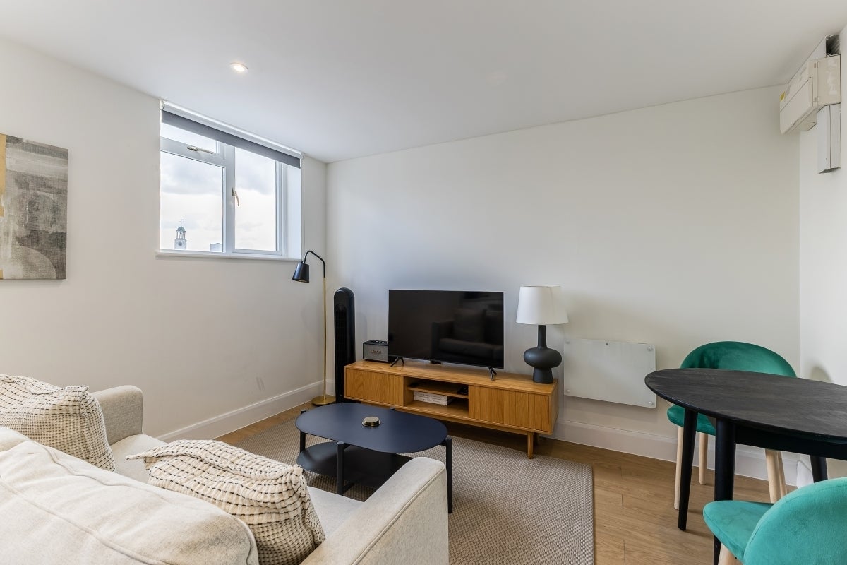 Flat South Lambeth Road in Greater London