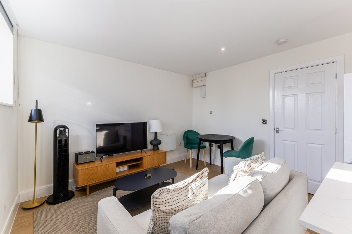 Flat South Lambeth Road in Greater London