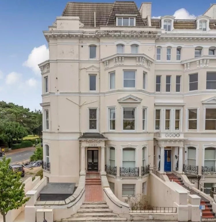 Flat Clifton Road | Clifton Gardens in Folkestone and Hythe District