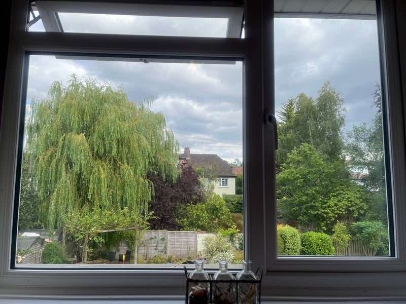 Room Withey Close West in Bristol