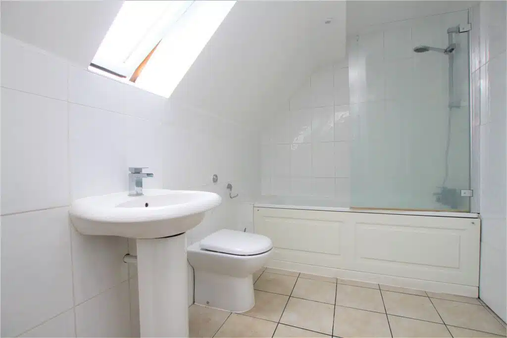 Flat Heathlee Road in Greater London