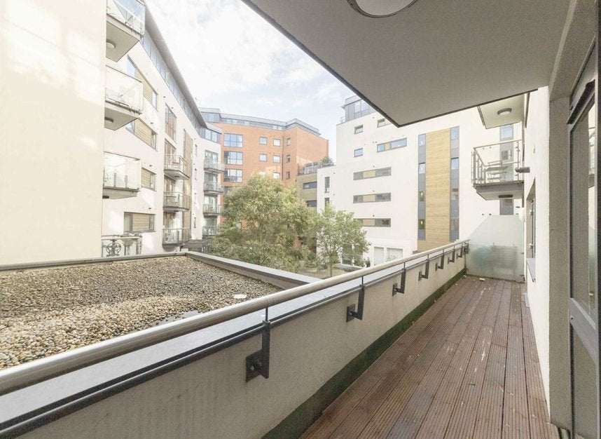 Flat Clerkenwell Road in Greater London
