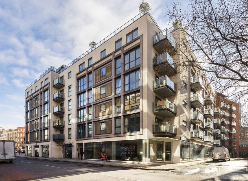 Flat Clerkenwell Road in Greater London