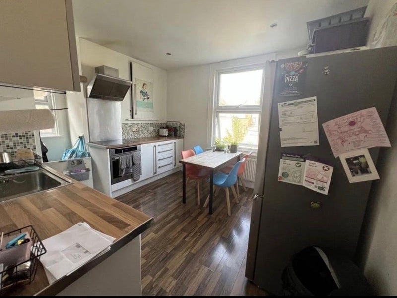 Room Quinton Street in Greater London