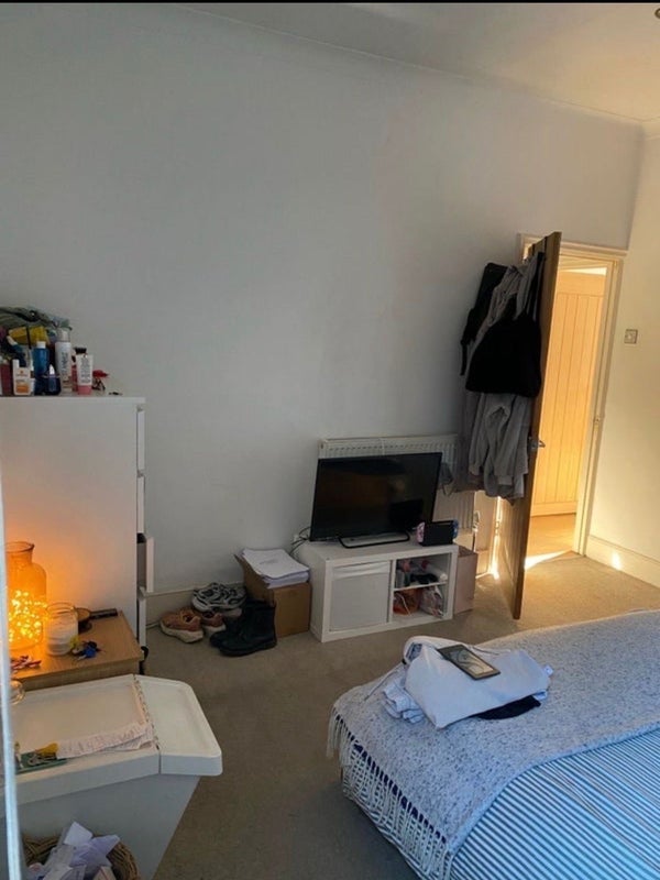 Room Quinton Street in Greater London