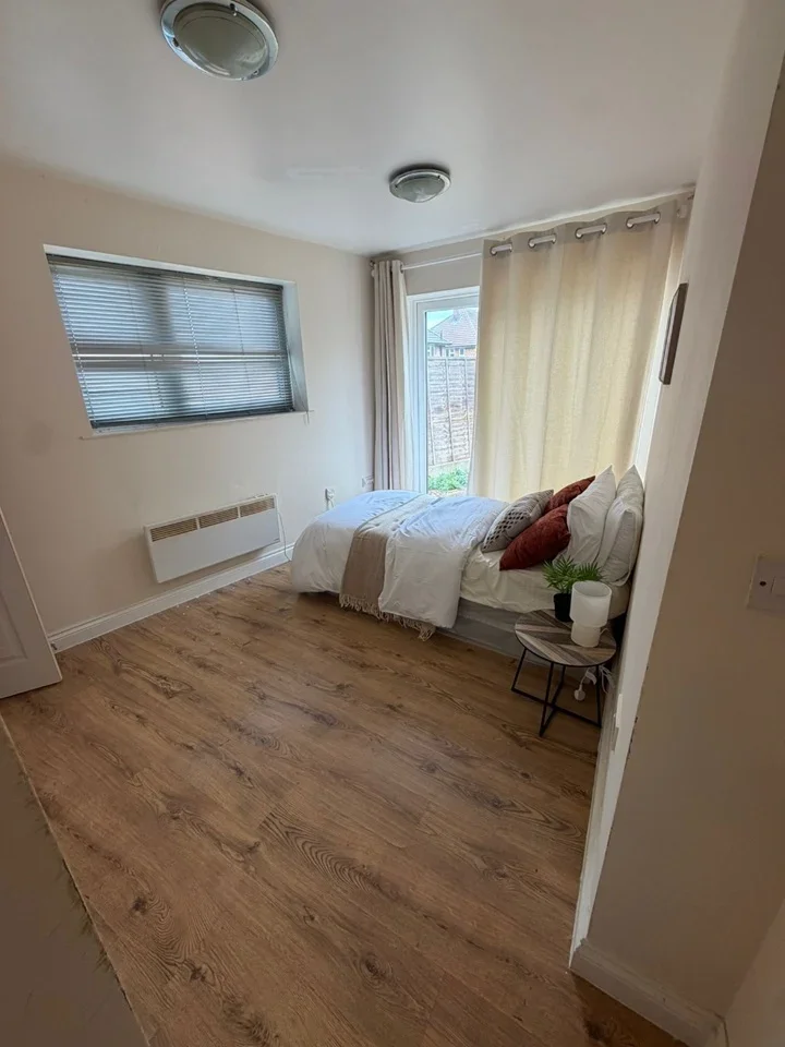 Flat Windham Avenue in Greater London