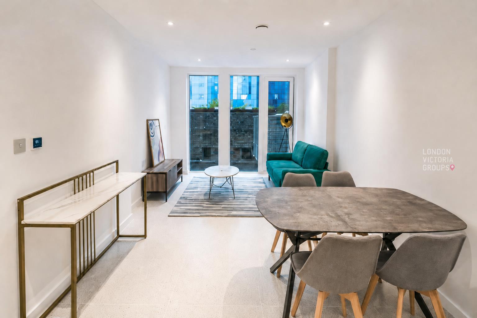 Flat Sidney Street in Greater London