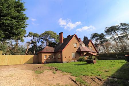 House Pencarn Avenue in Newport