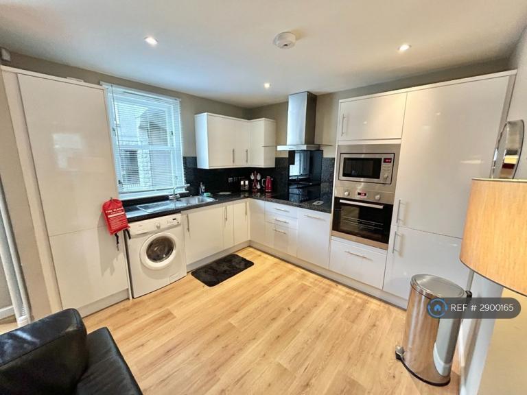 Flat Belgrave Terrace in Aberdeen City