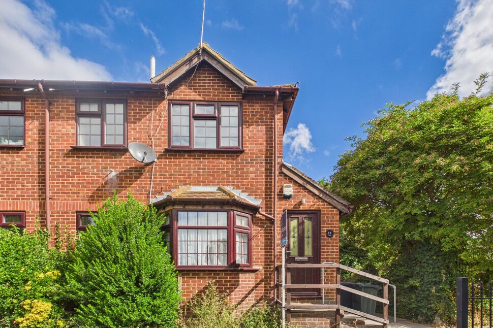 House Blackmans Close in Dartford
