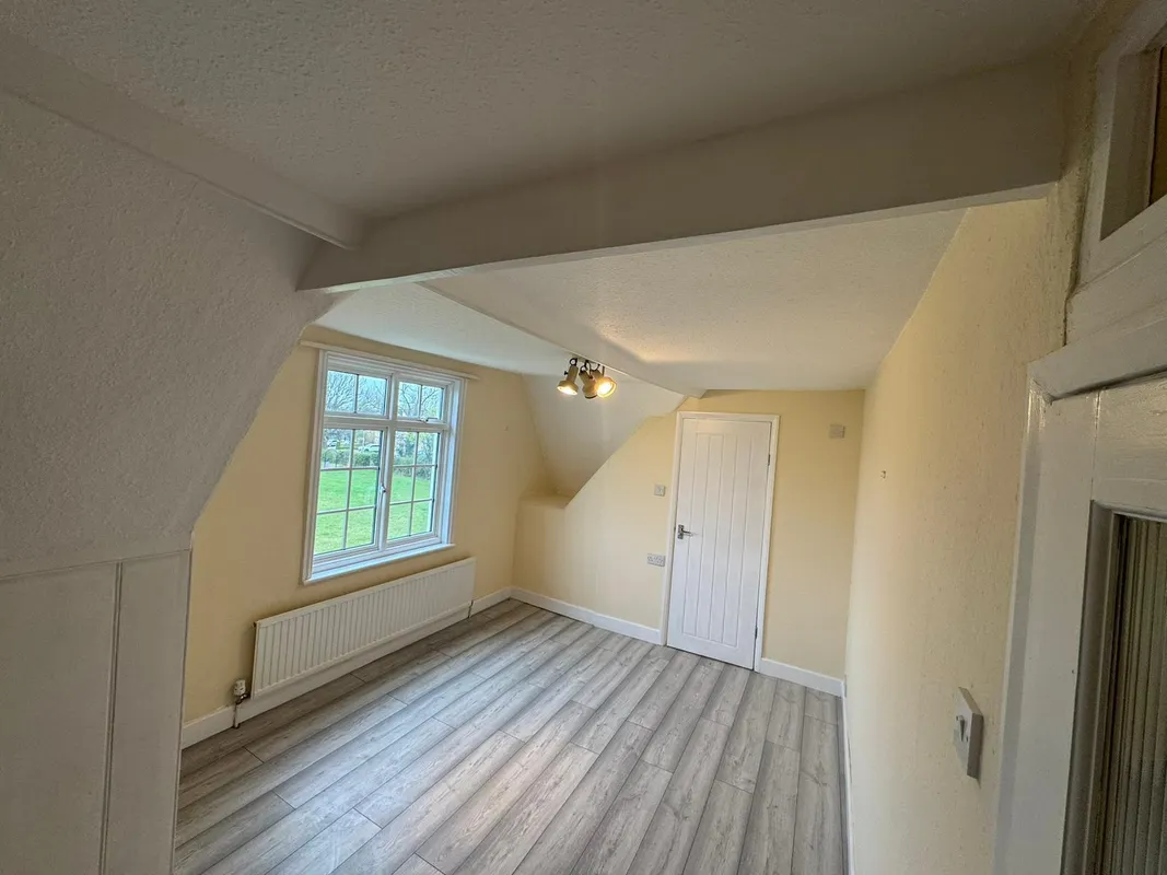 Flat Fallowfield Close in Greater London