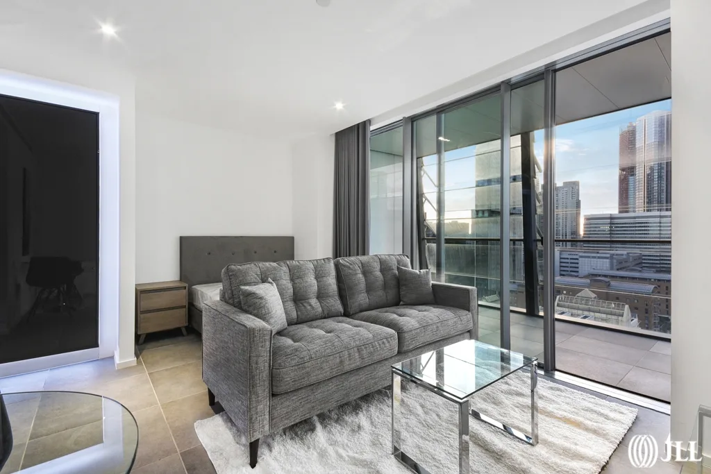Flat Dollar Bay Place in Greater London
